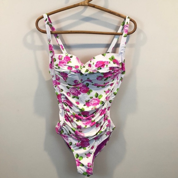 Betsey Johnson Retro Pin Up Style Floral Rose Ruched Swimsuit One Piece Size M - Picture 1 of 7